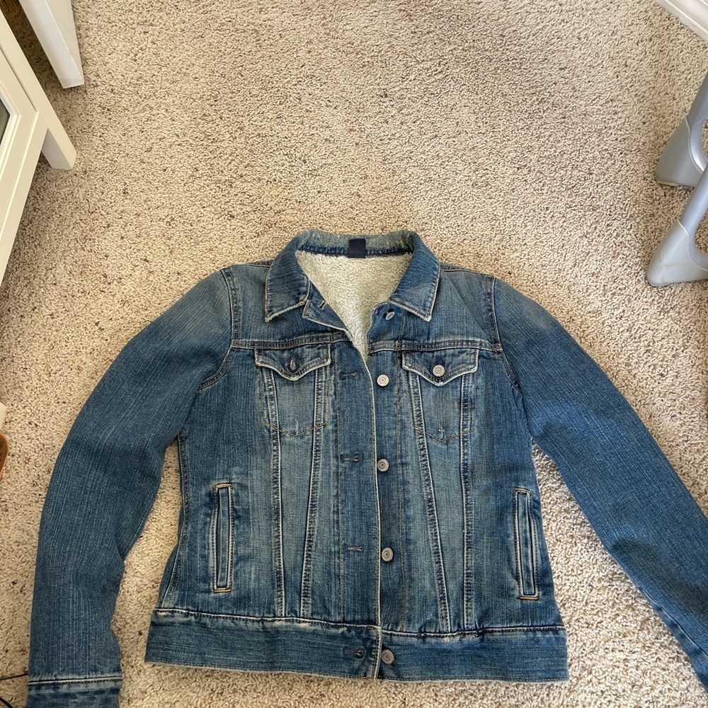 Gap blue jean jacket size medium